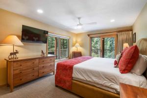 Lodge at Lionshead 250