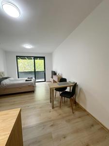 DMR APARTMENTS Rosie