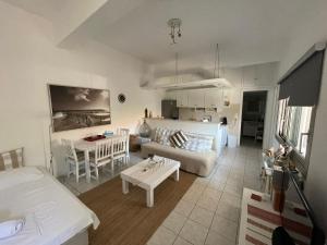 Lemon Tree Apartment