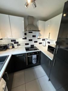 Modern 2 Bedroom House Spacious Large Garden