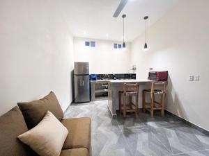 Casa Caracol, Prime Location, Pristine, Newly Renovated