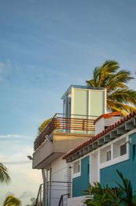 Macanao Lodge By LD