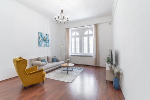 Deluxe and Cozy City Center Suite for 8PPL