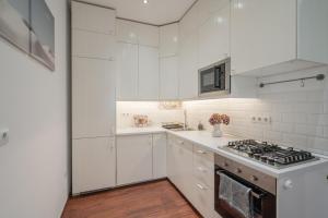 Deluxe and Cozy City Center Suite for 8PPL