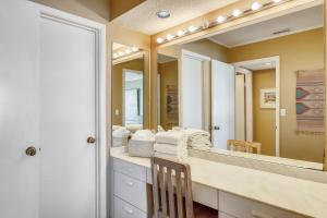 Sandpiper Cove 2133- by Holiday Isle Properties