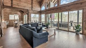 Luxury Lodge on the Toccoa