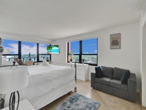 Beach Resort condo 921