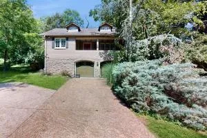 Moss Road River Retreat - 麦迪逊