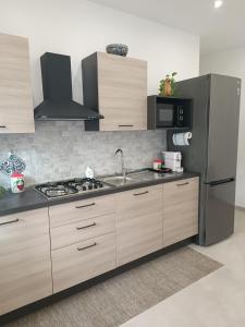 RineddaHouse Arenella - Vista Mare Panoramica a Palermo con Parcheggio privato