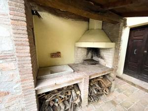 Piccolo Angolo di Paradiso, Sigillo, Montecucco