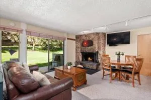 Lichenhearth 8 - Basalt