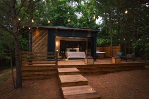 Luxury tiny house with hot tub and private deck!