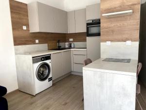 Elisabeth Residence Blue with parking