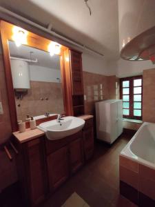 Stone House Viù-Location Orange