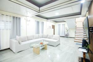 Cleofes Place, Unique 3BR villa near Tagaytay City