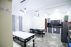 Cleofes Place, Unique 3BR villa near Tagaytay City