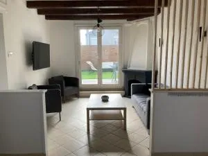 Belle maison avec grande terasse à 10 minutes en train de Paris centre et 6 min à pied de la gare et du centre ville - 阿涅勒