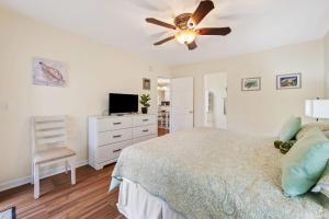 17C Fairway 17 Waterside at True Blue condo by Peace Vacations