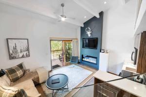 Lodge at Lionshead 320