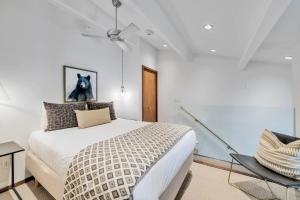 Lodge at Lionshead 320