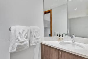 Lodge at Lionshead 320