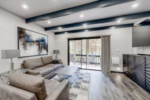 Modern Mountain Retreat