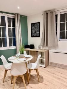 « Le City » proche aéroport CDG, Parc Astérix, Disney,