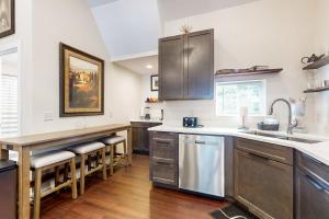 Steps to Dtwn and St Croix River! Stucco House