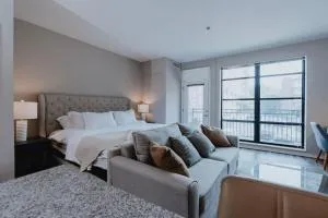 Charming Studio King Bed & Pool St Louis - Bellerive