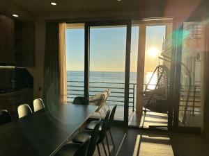 Gonio N907 4Bedroom Sea and Mountain view Beachfront apartment