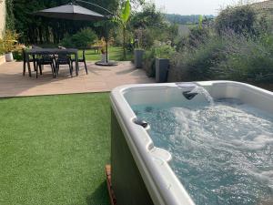 Logis Groly gîte avec spa en campagne proche Montauban