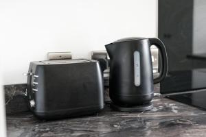 Stylish Apartment with WIFI and easy access to Central London