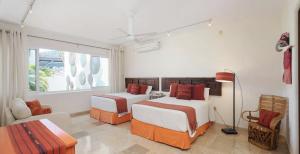 High End Modern Balb Villa in Conchas chinas