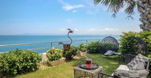 High End Modern Balb Villa in Conchas chinas