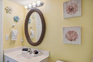 SeaCrest 704- by Holiday Isle Properties