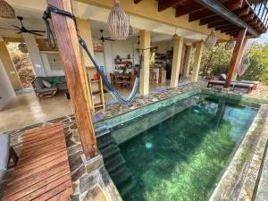 Casa la Vista: New, luxury villa with infinity pool & ocean views - Cesario Rodríguez