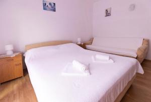 Apartments by the sea Zuronja, Peljesac - 10137