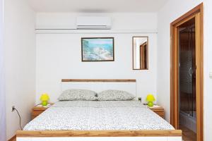 Apartments with parking space Jezera, Murter - 798