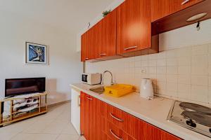 Apartments by the sea Lumbarda, Korcula - 4348