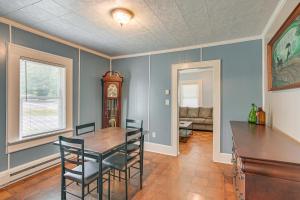 Cozy Tazewell Home with Grill on Back of the Dragon!