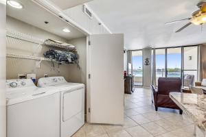 East Pass Towers 305- by Holiday Isle Properties