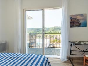 Maisons de vacances Villa in Cessenon-sur-Orb with Private Pool : photos des chambres