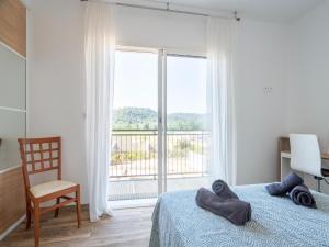 Maisons de vacances Villa in Cessenon-sur-Orb with Private Pool : photos des chambres