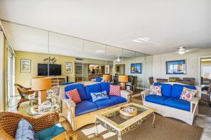 Holiday Surf & Racquet 614- by Holiday Isle Properties