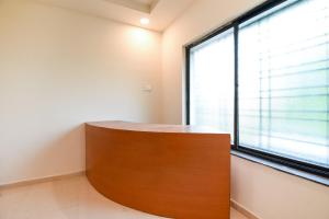 Collection O White House Regency