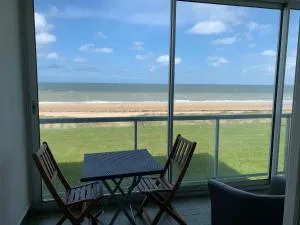 Appartement Varaville: Face à la mer avec loggia et parking privé, 4 pers. - FR-1-487-306 - Varaville
