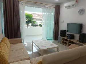 Homelite Resort - Kampong Bakam