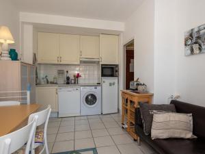 Le Lavandou T2 pour 4 pers avec balcon et parking - FR-1-803-1