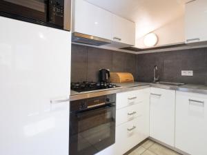 Chalet 4 chambres, proche pistes, parking, pour 8 personnes - FR-1-566-67