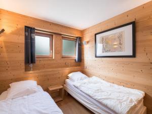 Chalet 4 chambres, proche pistes, parking, pour 8 personnes - FR-1-566-67